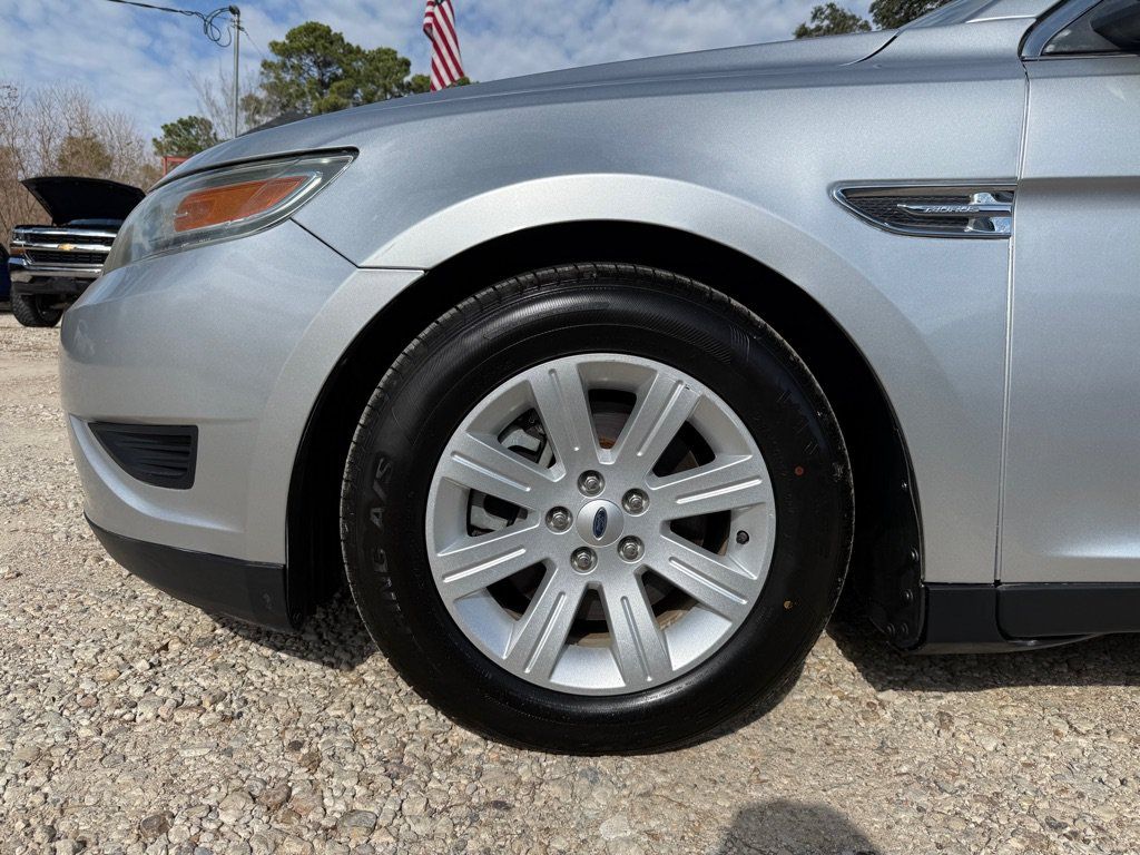 Used 2012 Ford Taurus SE FWD image 29