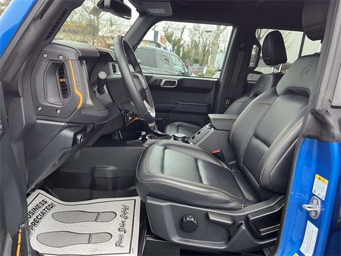 Used 2024 Ford Bronco Badlands image 13