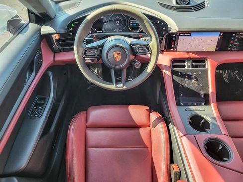 Used 2022 Porsche Taycan Turbo image 12