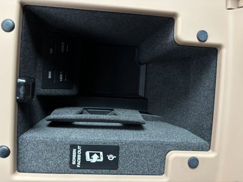 Certified 2025 Porsche Macan image 22