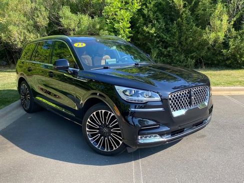 Used 2023 Lincoln Aviator Black Label w/ Class IV Trailer Tow Package AWD/4WD image 1