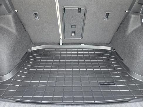 New 2026 Volkswagen Taos SE FWD image 29