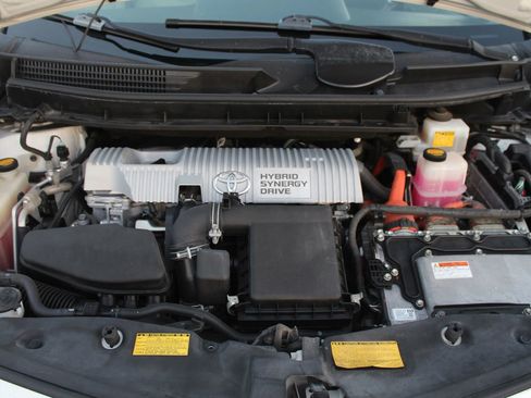 Used 2012 Toyota Prius V Two image 26