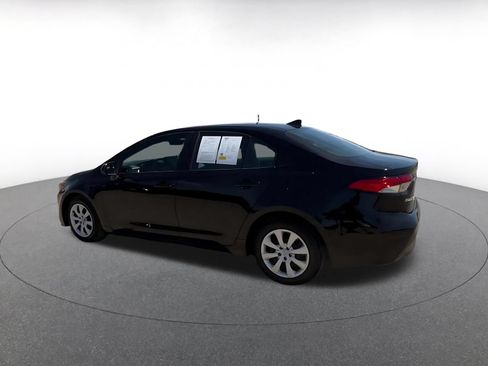 Used 2025 Toyota Corolla LE FWD image 10
