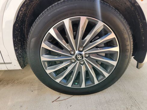 Used 2024 Hyundai Palisade Calligraphy FWD image 8