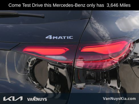 Used 2025 Mercedes-Benz GLC 350e 4MATIC image 4