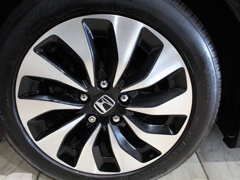 Used 2017 Honda Accord Touring image 13