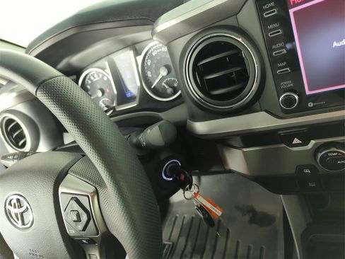 Used 2021 Toyota Tacoma SR5 image 24