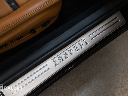 Used 2011 Ferrari California RWD image 37