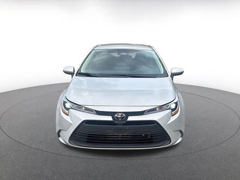Used 2025 Toyota Corolla LE image 5