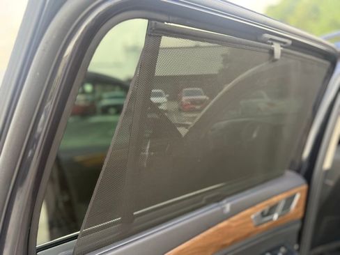 Certified 2025 Volkswagen Atlas SE image 12