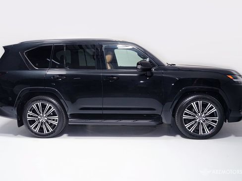 Used 2026 Lexus LX 600 4WD w/ Appearance Package image 3
