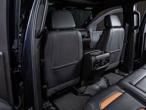 Used 2025 GMC Sierra 1500 AT4 w/ AT4 Premium Package image 33