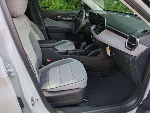 New 2026 Chevrolet TrailBlazer LS w/ LS Convenience Package FWD image 33