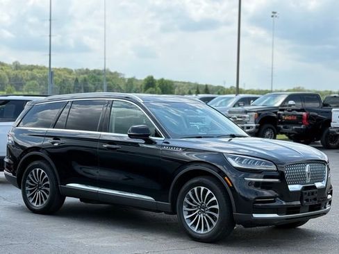 Used 2022 Lincoln Aviator AWD w/ Premium Package image 38