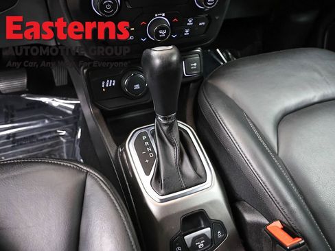 Used 2020 Jeep Renegade Limited AWD/4WD image 13