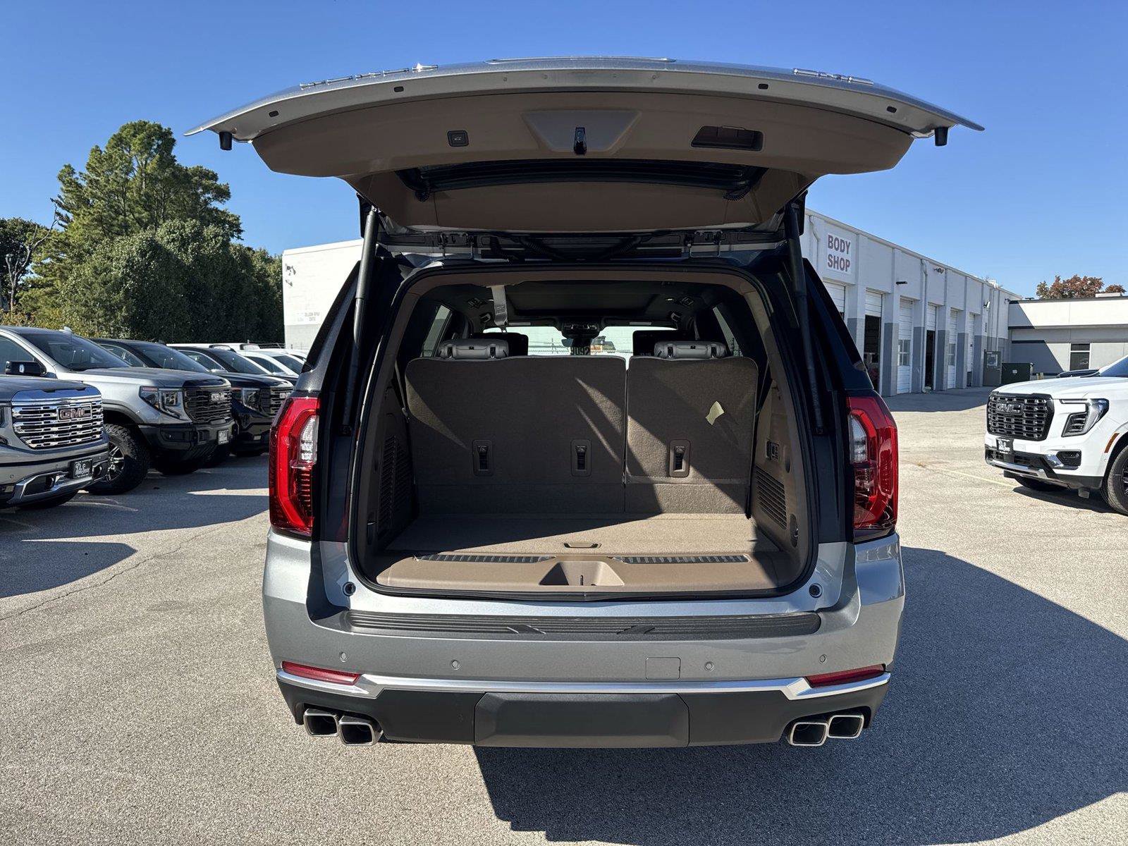 New 2027 GMC Yukon Denali w/ Denali Reserve Package AWD/4WD image 25