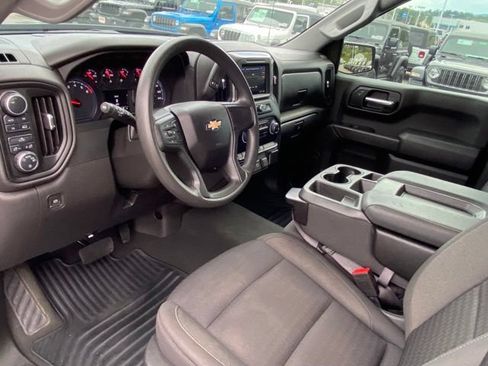 Used 2023 Chevrolet Silverado 1500 Custom AWD/4WD image 13
