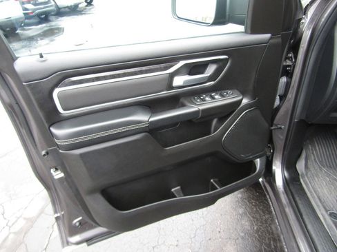 Used 2023 RAM 1500 Big Horn image 29