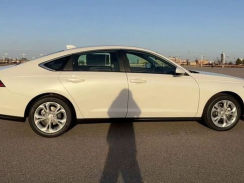 Used 2023 Honda Accord LX image 9