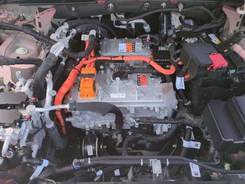 Certified 2026 Cadillac Vistiq Sport w/ LPO, Floor Liner Package AWD/4WD image 22