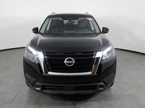 Certified 2025 Nissan Pathfinder SV AWD/4WD image 13