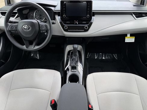Used 2022 Toyota Corolla LE FWD image 13