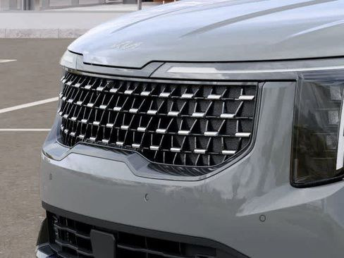 New 2026 Kia Carnival SX w/ SX Dark Edition Package FWD image 12