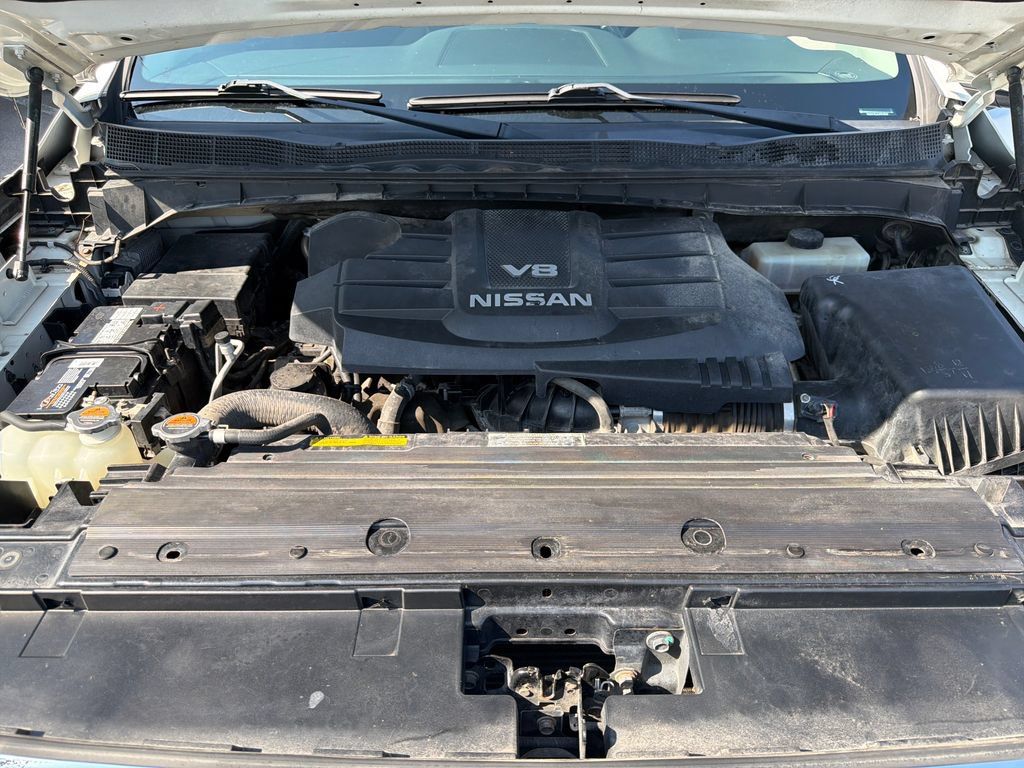 Used 2018 Nissan Titan SV AWD/4WD image 12