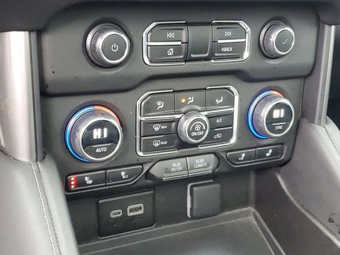 Used 2023 Chevrolet Suburban Z71 w/ Z71 Off-Road Package image 22