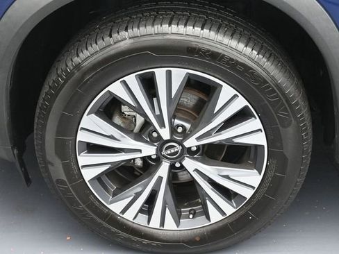 Used 2023 Nissan Rogue SV image 7