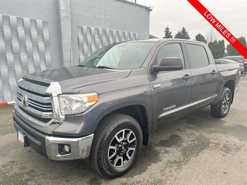 Used 2017 Toyota Tundra SR5 image 1