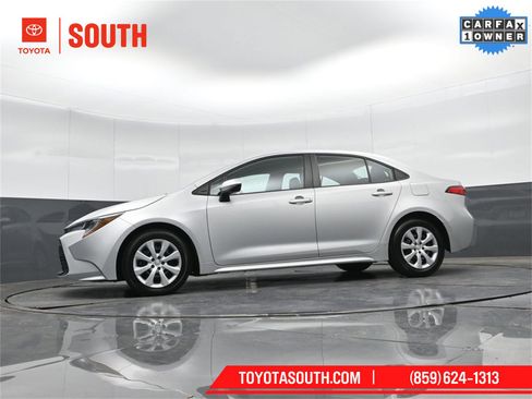 Used 2023 Toyota Corolla LE image 43