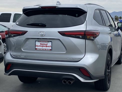 Certified 2025 Toyota Highlander XSE image 4