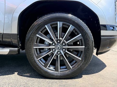 Used 2025 Lexus GX 550 w/ Accessory Package (Z1) AWD/4WD image 13