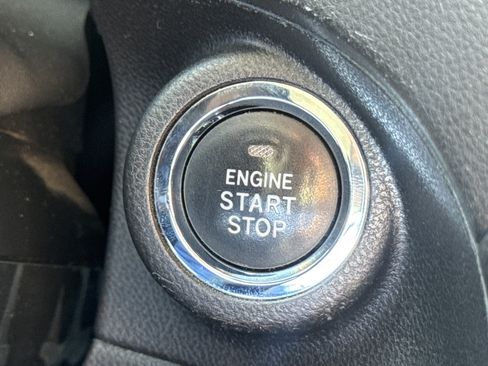 Certified 2023 Subaru Ascent Limited w/ Technology Package image 18