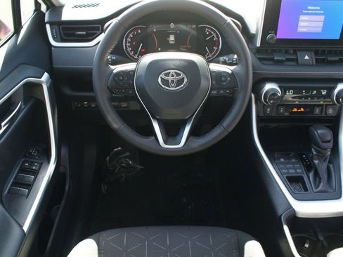 Used 2024 Toyota RAV4 XLE image 5