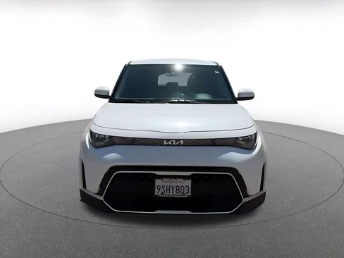 Used 2025 Kia Soul LX w/ LX Technology Package FWD image 4