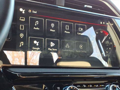 Used 2024 GMC Sierra 1500 AT4 w/ Technology Package image 11