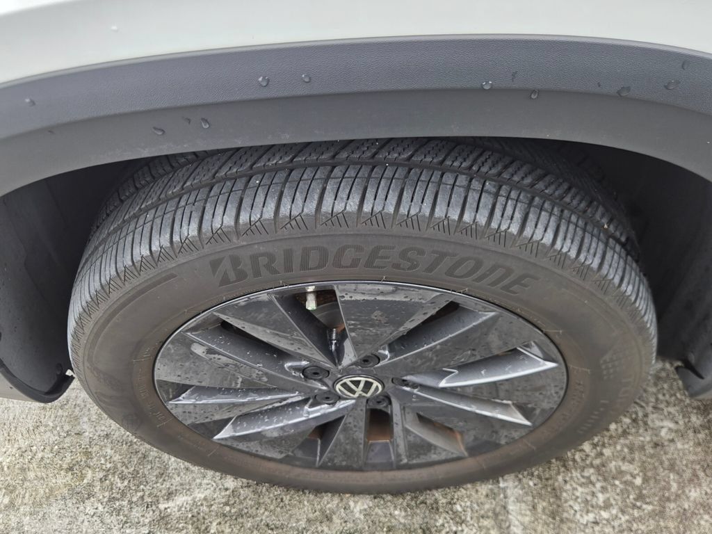 Used 2024 Volkswagen Taos S FWD image 7