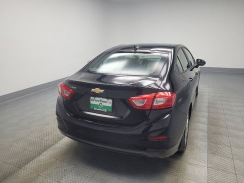Used 2018 Chevrolet Cruze LS image 7