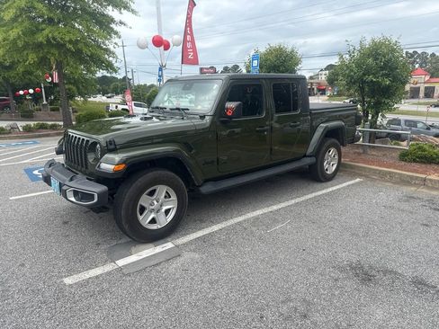 Used 2022 Jeep Gladiator Sport AWD/4WD image 1