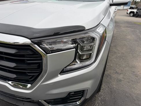 Used 2022 GMC Terrain SLE image 13