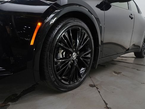 Used 2025 Toyota Prius AWD image 26