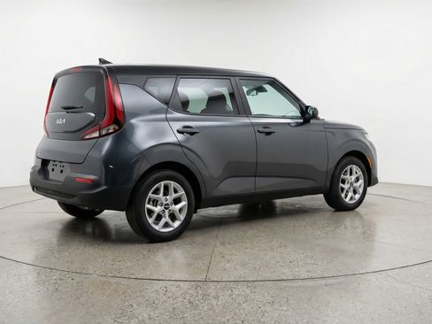 Used 2025 Kia Soul LX w/ LX Technology Package image 9