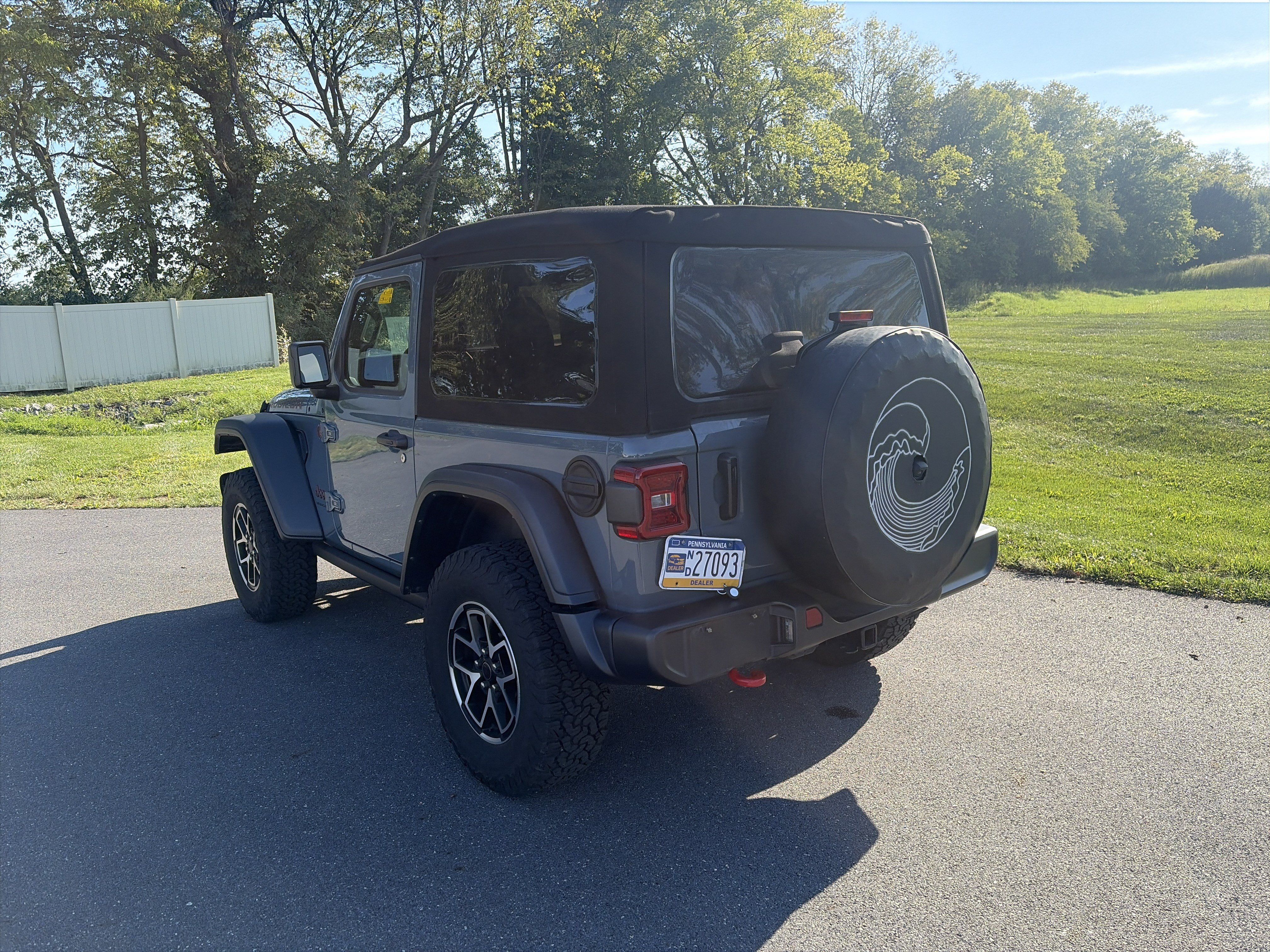 Used 2024 Jeep Wrangler Rubicon AWD/4WD image 9