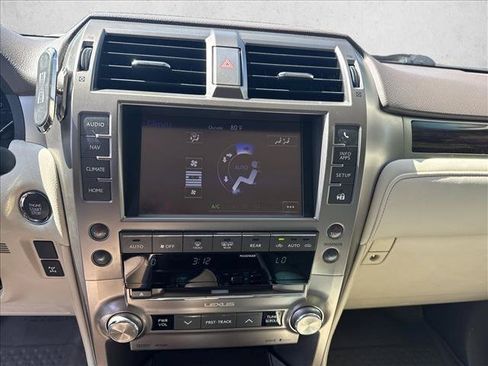 Used 2018 Lexus GX 460 Premium w/ Premium Package AWD/4WD image 21