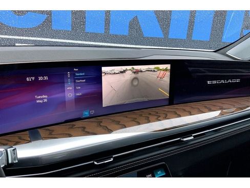 Used 2025 Cadillac Escalade Sport Platinum w/ LPO, ONYX Package AWD/4WD image 23