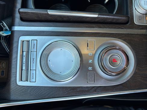 Used 2022 Genesis GV80 2.5T w/ Prestige Package 05 image 14