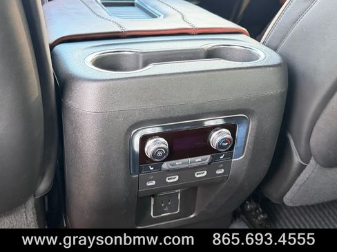 Used 2024 GMC Yukon XL Denali Ultimate AWD/4WD image 23